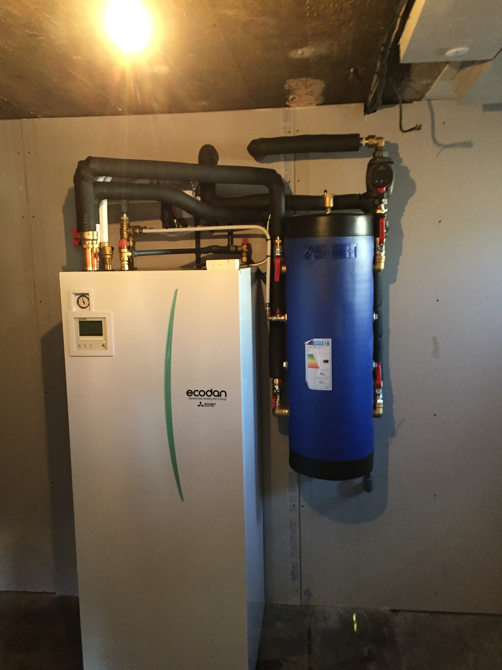 Installation d'une pompe à chaleur air-eau et d'un chauffe-eau thermodynamique